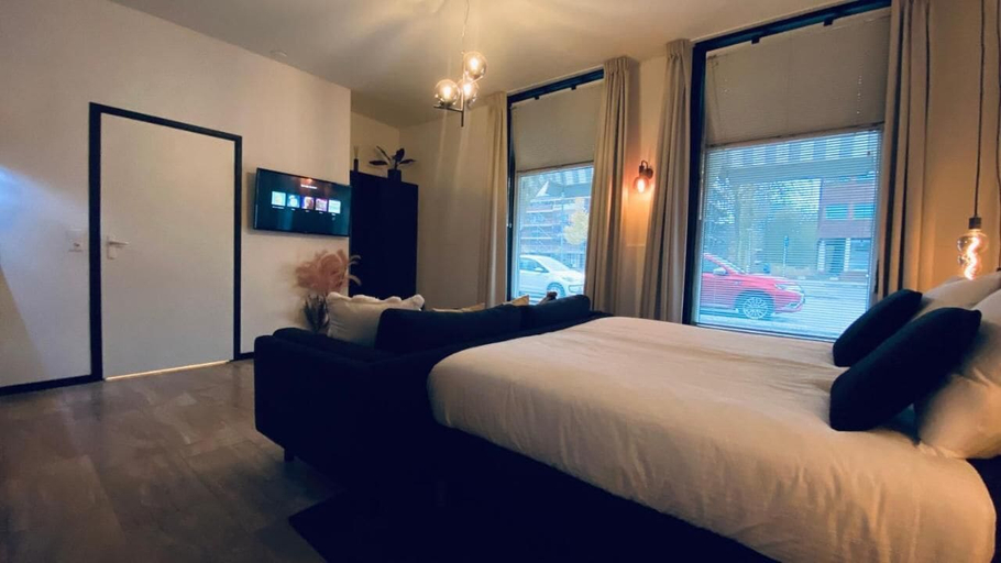 Bedroom 3, Marble Times, Groningen