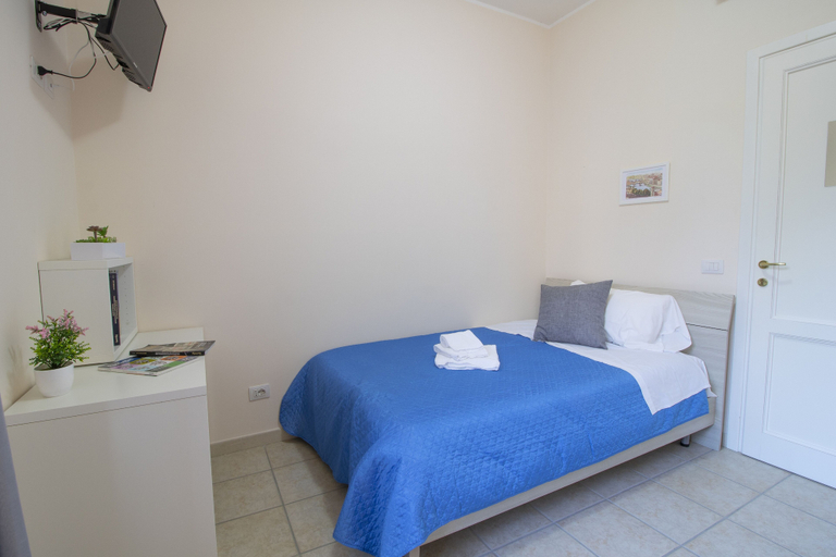 Bedroom 5, Villa Gelsomino Garden, Florence