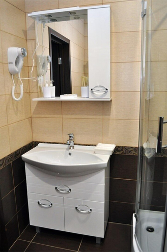 Bathroom 3, Hotel Praga, Samara