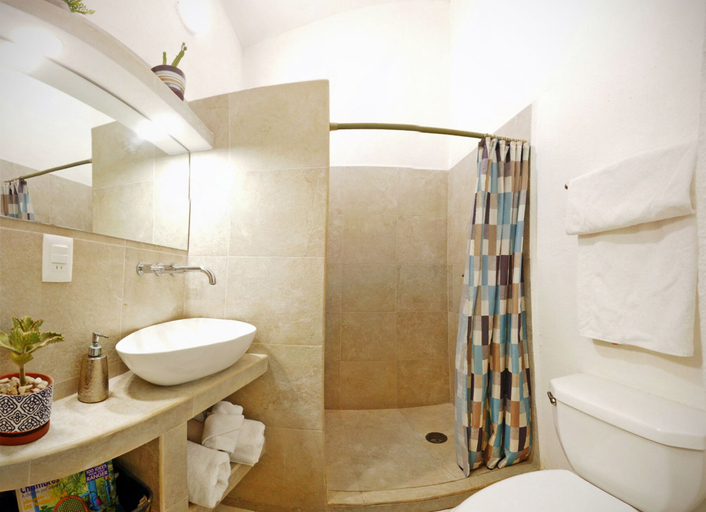 Bathroom 3, HominngBird, Acapulco de Juárez