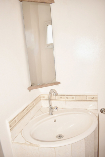 Bathroom 3, Notre Chambre d'hôtes, Analamanga