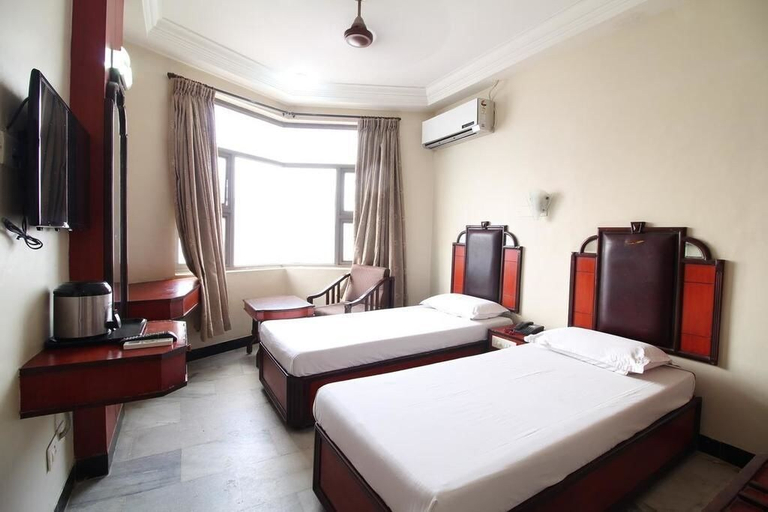 Bedroom 3, Hotel Naveen, Coimbatore
