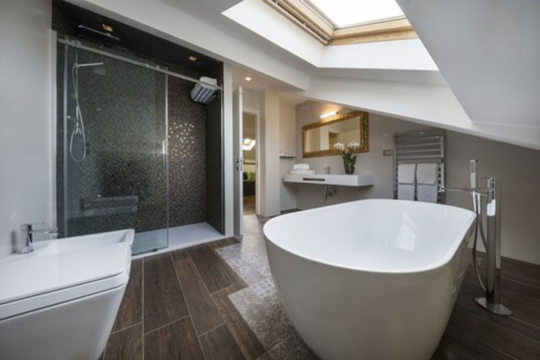 Bathroom 4, Hotel Doriguzzi, Belluno