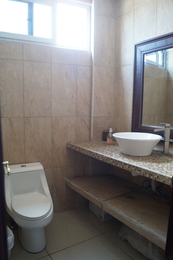 Bathroom 3, Apartamentos Confortables  Aeropuerto, ZONA 13