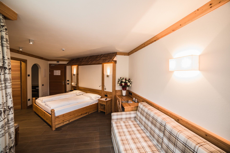 Bedroom 2, Hotel Garnì Paradisi, Trento