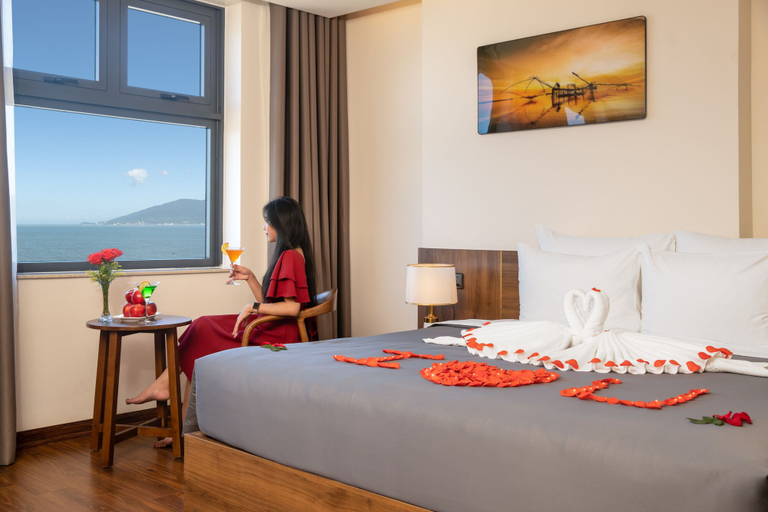Bedroom 3, Avenis Hotel, Da Nang