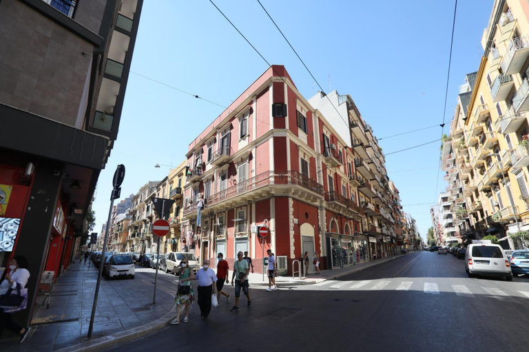Others 4, Due Passi Dal Borgo Antico, Bari