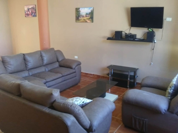 Others 4, House El Canadiense, Contralmirante Villar