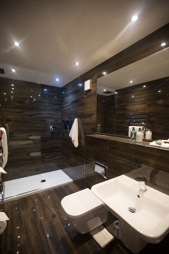 Bathroom 4, Channels Hotel, Essex