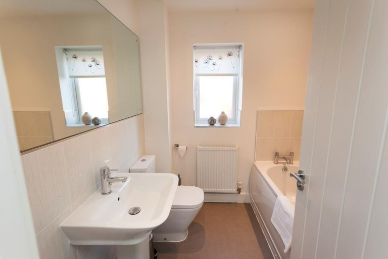 Bathroom 3, The Terrace, Leicestershire