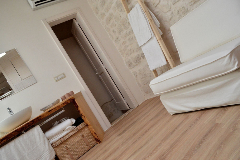 Bedroom 5, Albergo Diffuso Dimora Rossi, Bari