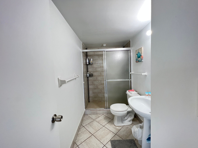 Bathroom 5, Pavilion Beach, Miami-Dade