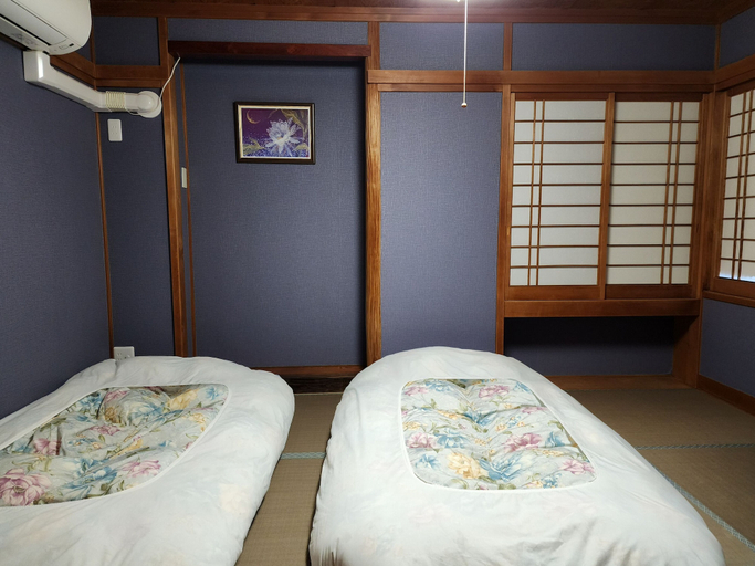 Bedroom 4, Narita Sando Guesthouse - Hostel, Narita