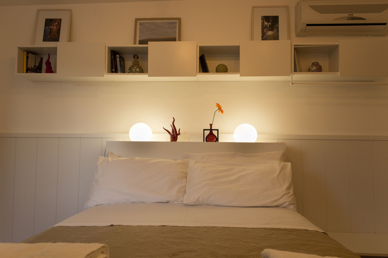 Bedroom 5, Sui Tetti di Napoli, Napoli