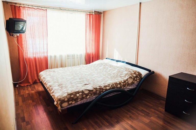Bedroom 2, 2 rooms apartment on Spartaka 18, Novokuznetskiy
