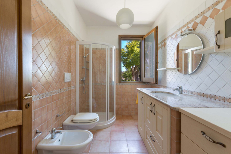 Bathroom 4, Villa Mila, Lecce