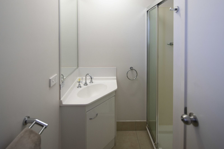 Bathroom 3, Ingenia Holidays Taigum, Taigum-Fitzgibbon