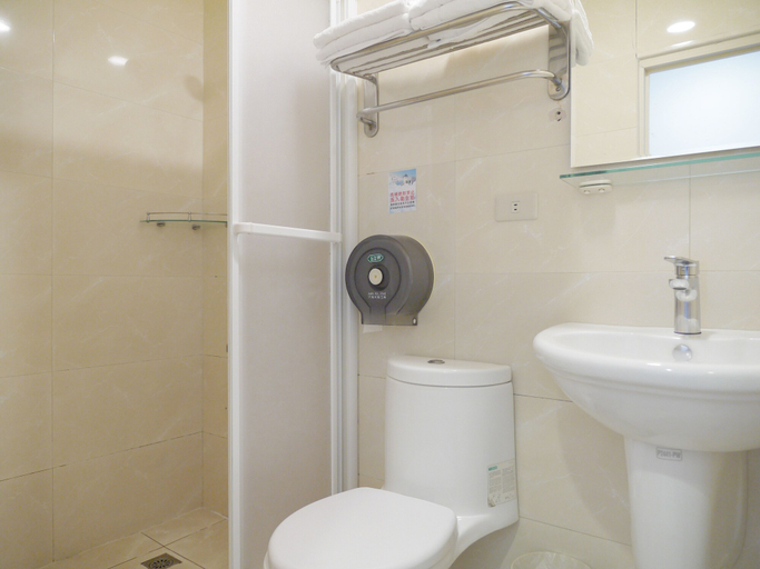 Bathroom 2, Sin Sin Hotel I, Pingtung