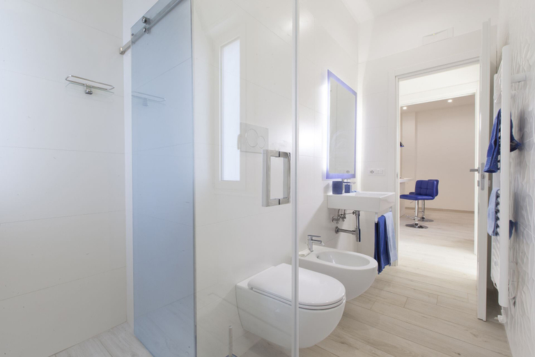 Bathroom 2, Sara Home 1, Napoli