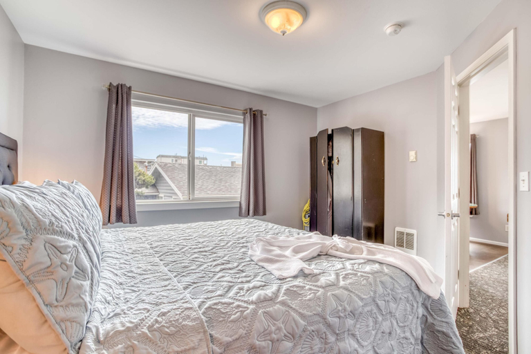 Bedroom 1, Nantucket Inn #3, Lincoln