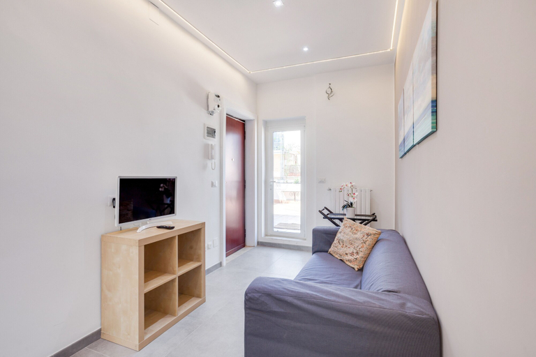 Living area 2, LA BELLA VISTA BARI Sea View Terrace Apt, Bari