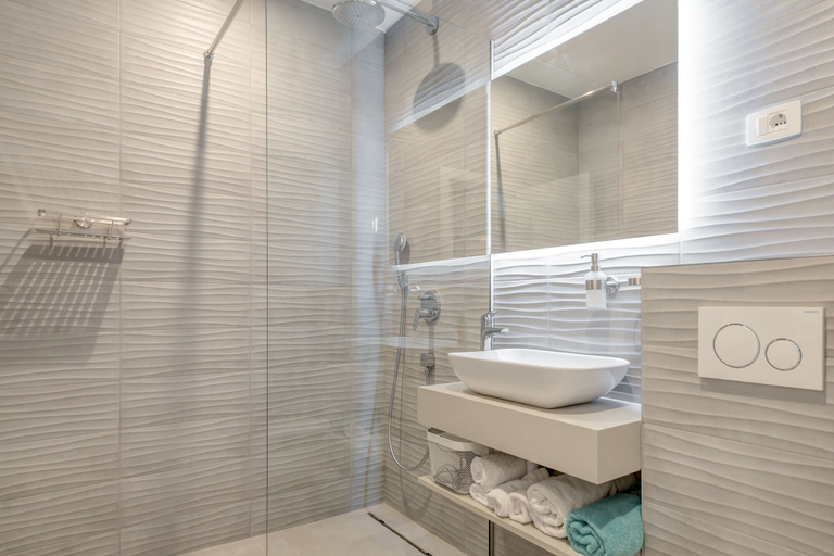 Bathroom 5, Villa Luna Podstrana, Podstrana
