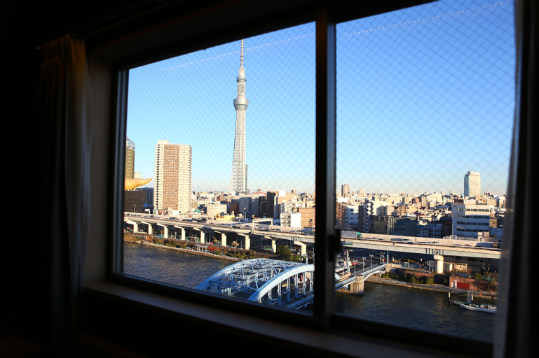 Exterior & Views 26
