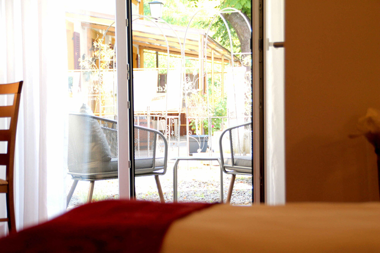 Bedroom 2, Bruckertshof Hotel, Bamberg