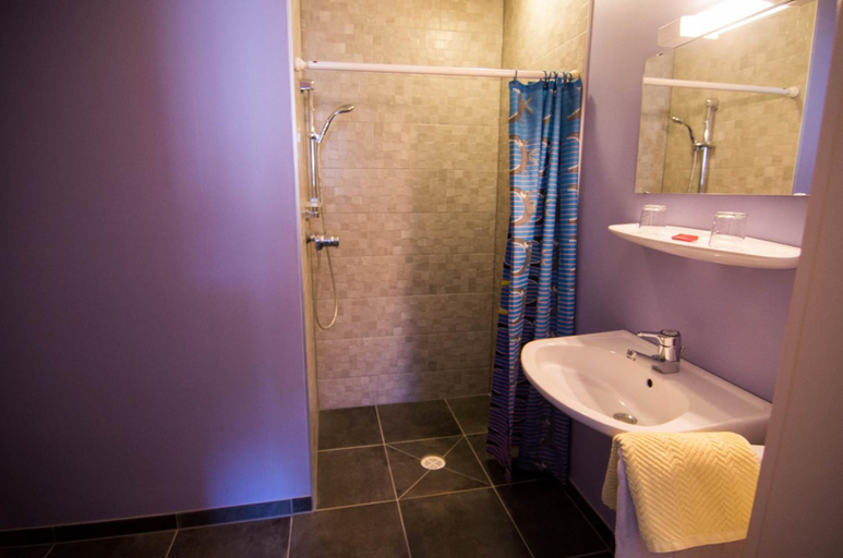 Bathroom 5, Hôtel de Bâle, Haut-Rhin