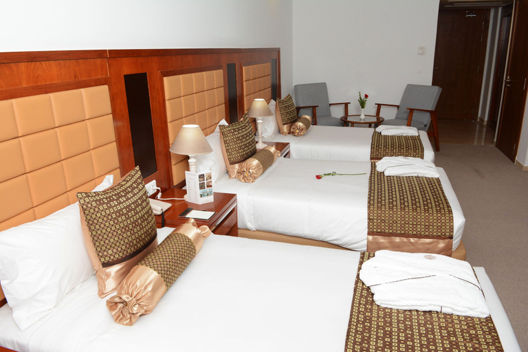 Bedroom 2, Marigold, Bab Bhar