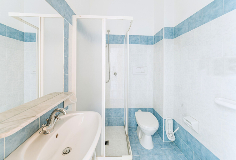 Bathroom 5, Hotel Galidon Thermal & Wellness Park, Napoli