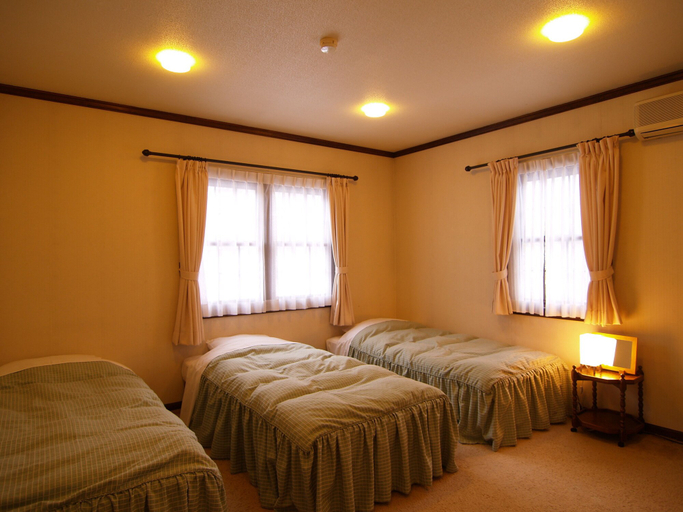 Bedroom 3, PENSION & TRATTORIA Syo, Hakuba