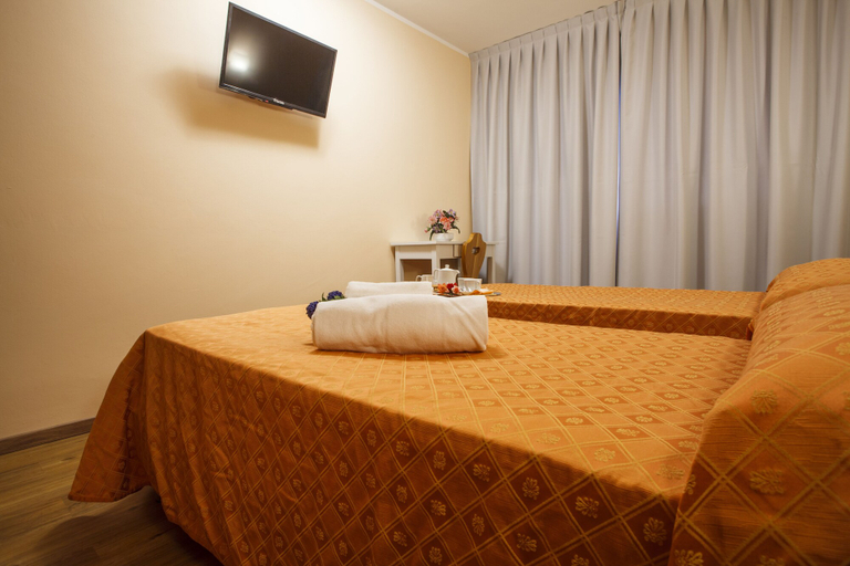 Bedroom 2, Hotel Olimpic, Torino