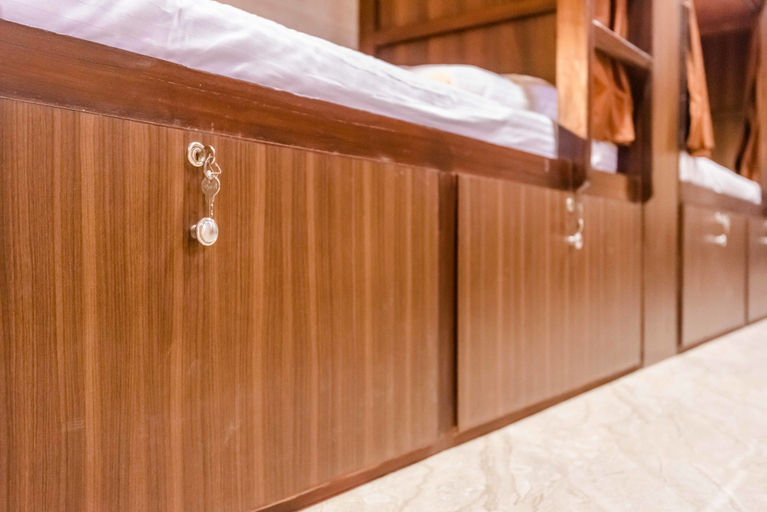 Others 5, Awesome Dormitory, Mumbai Suburban