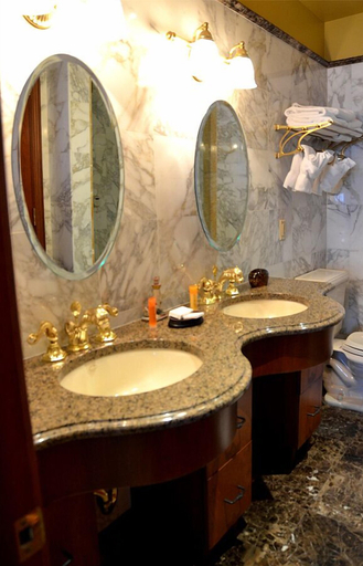 Bathroom 4, The Flanders Hotel, Cape May