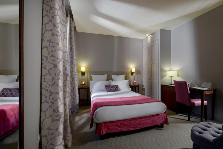 Bedroom 2, Hôtel Le Relais Saint Charles, Paris