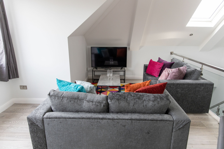 Others 5, London Northwick Park by Riis Property, London