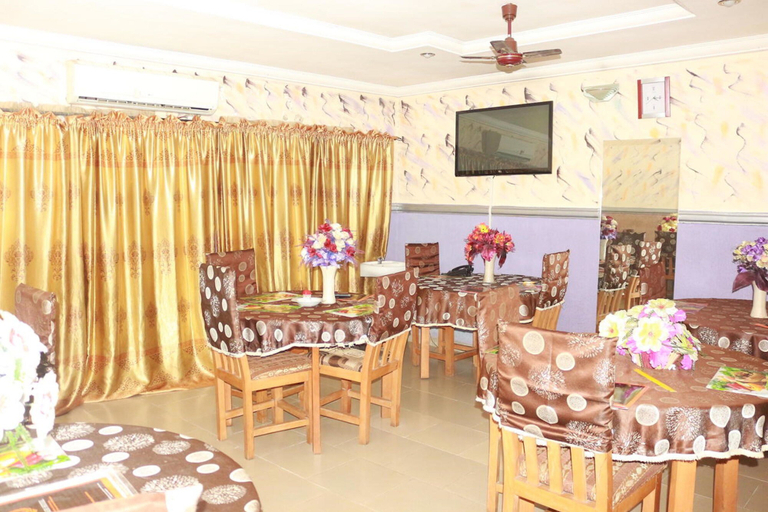Food & Drinks, Hummer Hotel, Uyo