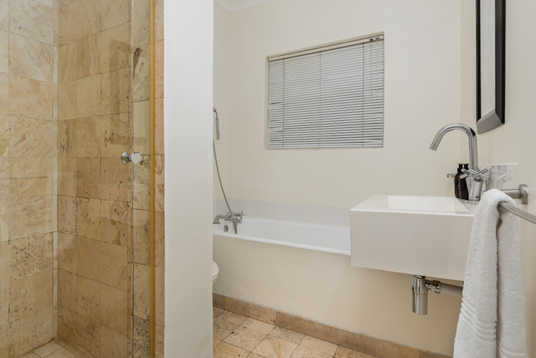 Bathroom, Loader 57, City of Cape Town