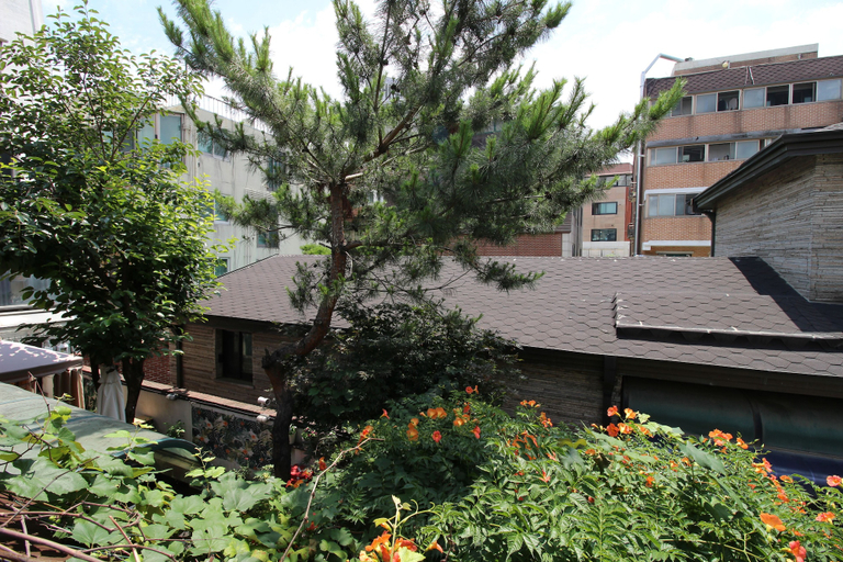 Exterior & Views 2, Bunk Guest House - Hostel, Mapo