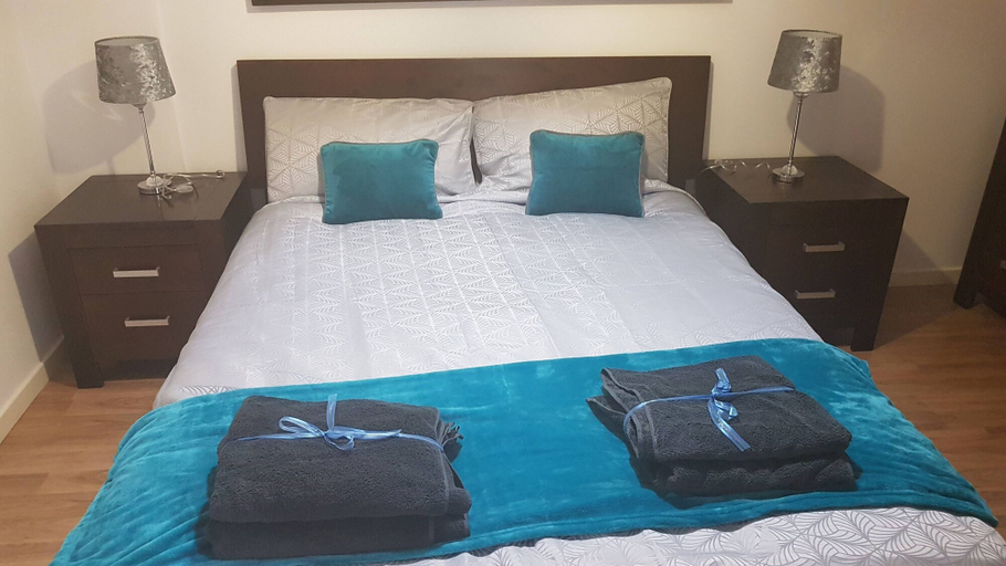 Bedroom 3, Marco Island- One bedroom City Centre Apartment, Nottingham