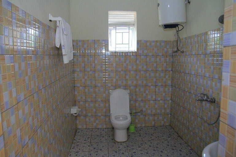 Bathroom 4, Silent Hill Hotel, Kayonza
