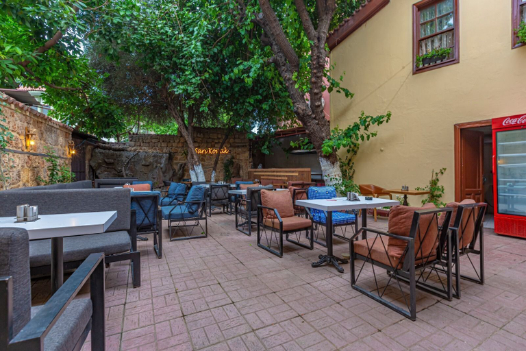 Others 5, Tarihi Sarı Konak, Antalya