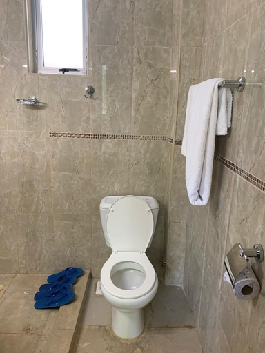 Bathroom 3, Zaburi Retreat, Matungulu