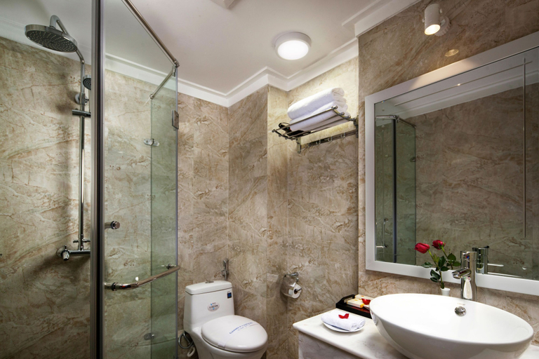 Bathroom, Hanoi Golden Moon Hotel, Hoàn Kiếm