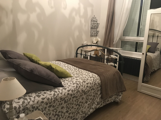 Bedroom 3, Le Clos De La Tour, Isère