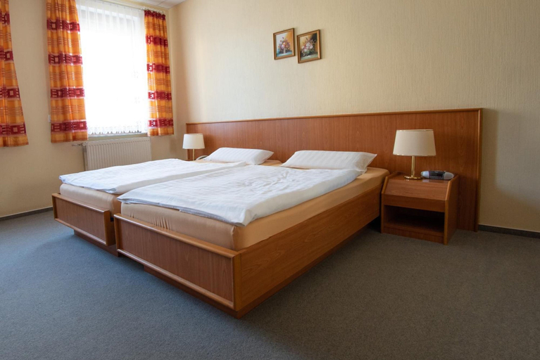 Bedroom 4, Pension Heinrich Heine, Wittenberg