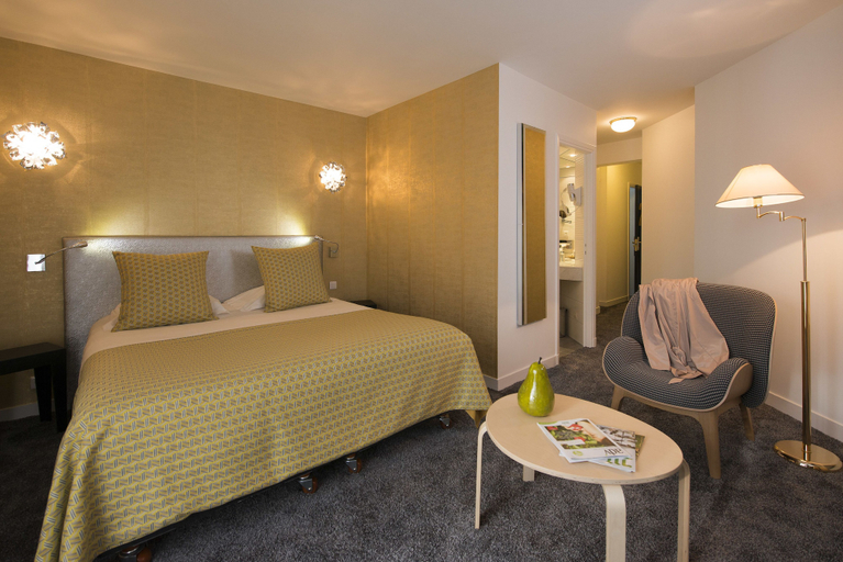 Bedroom 4, Le Manoir du Lys, Orne
