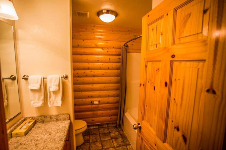 Bathroom 4, Bryce Country Cabins, Garfield