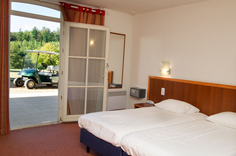 Bedroom 3, Golf de Saint Junien, Haute-Vienne